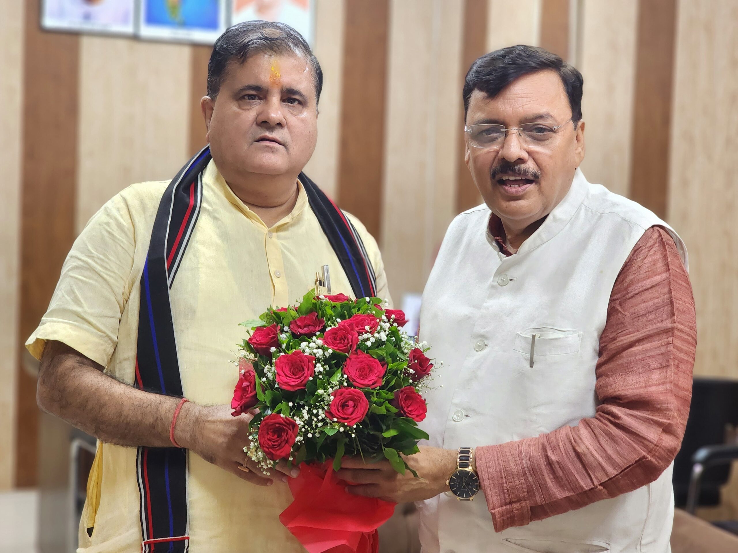 महेंद्र भट्ट को पुनः प्रदेश अध्यक्ष बनने पर पूर्व विधायक राजेश शुक्ला ने दी बधाई