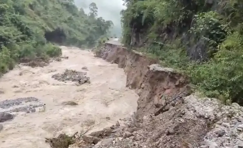 बागेश्वर में बादल फटा: दो की मौत, तीन लापता, कपकोट क्षेत्र में मची तबाही