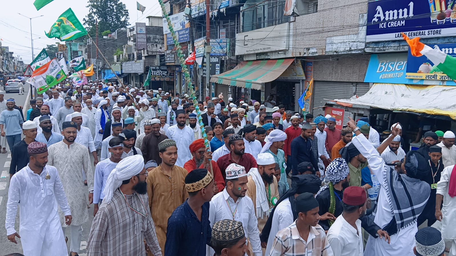 लालकुआं शहर में मनाया गया जशने ईद मिलादुन नबी,सरकर की आमद मरहाबा के नरे गुंजा शहर