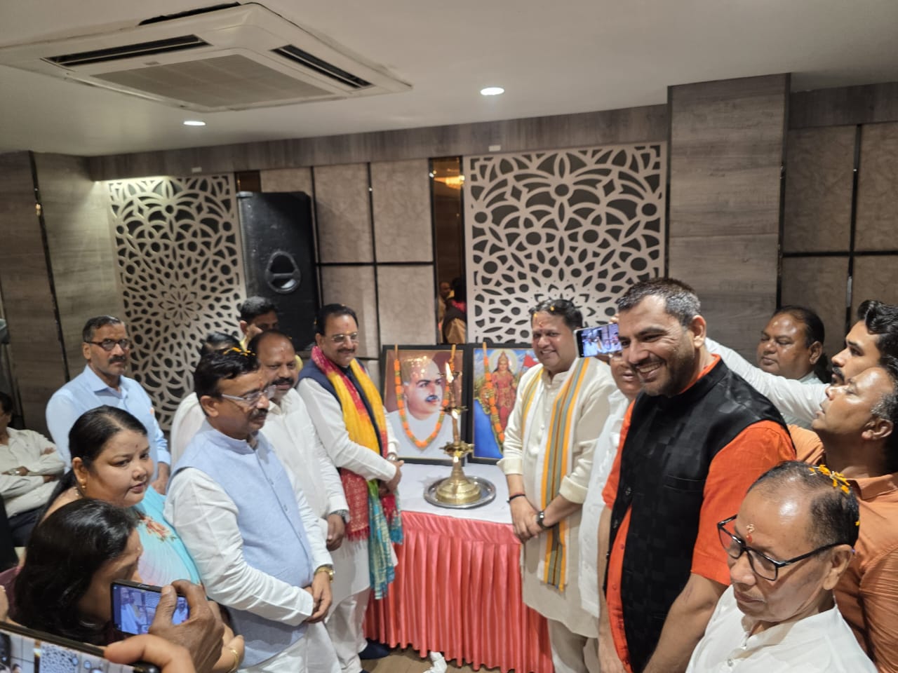 सेवा पखवाड़ा: प्रबुद्ध जन गोष्ठी में मोदी-धामी सरकार की उपलब्धियों पर मंथन