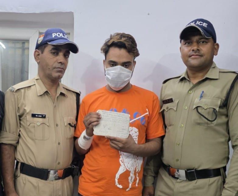 हल्द्वानी_वनभूलपुरा पुलिस ने सट्टे की खाई-बाड़ी करते युवक को रंगे हाथ दबोचा,हज़ारों की नगदी बरामद
