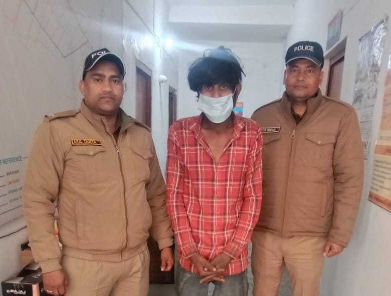 हल्द्वानी में सरकारी स्कूलों को निशाना बना रहा शातिर चोर गिरफ्तार, मिड डे मील के बर्तन चोरी का खुलासा