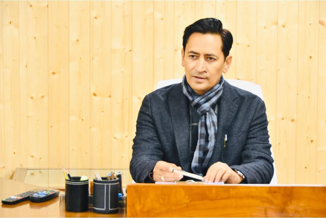 सातताल मार्ग रियल एस्टेट मामले में सख्त हुए आयुक्त दीपक रावत, निवेशकों की रकम लौटाने के निर्देश