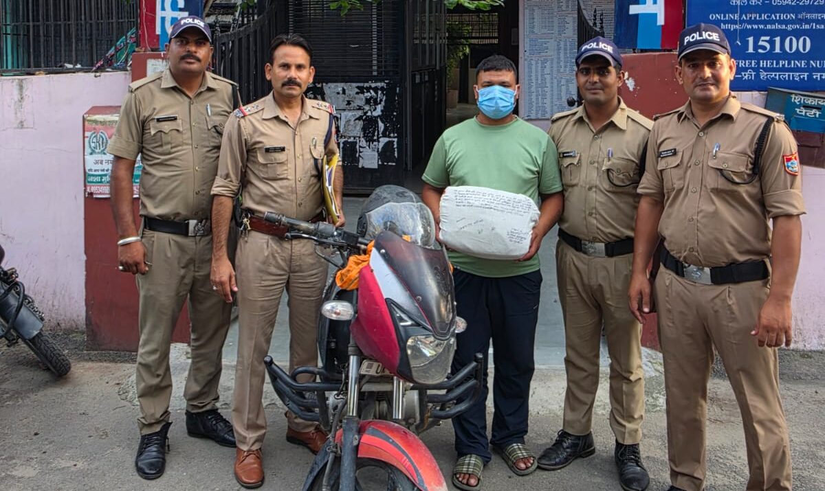 हल्द्वानी_बनभूलपुरा पुलिस ने 369 ग्राम चरस के साथ तस्कर को किया गिरफ्तार